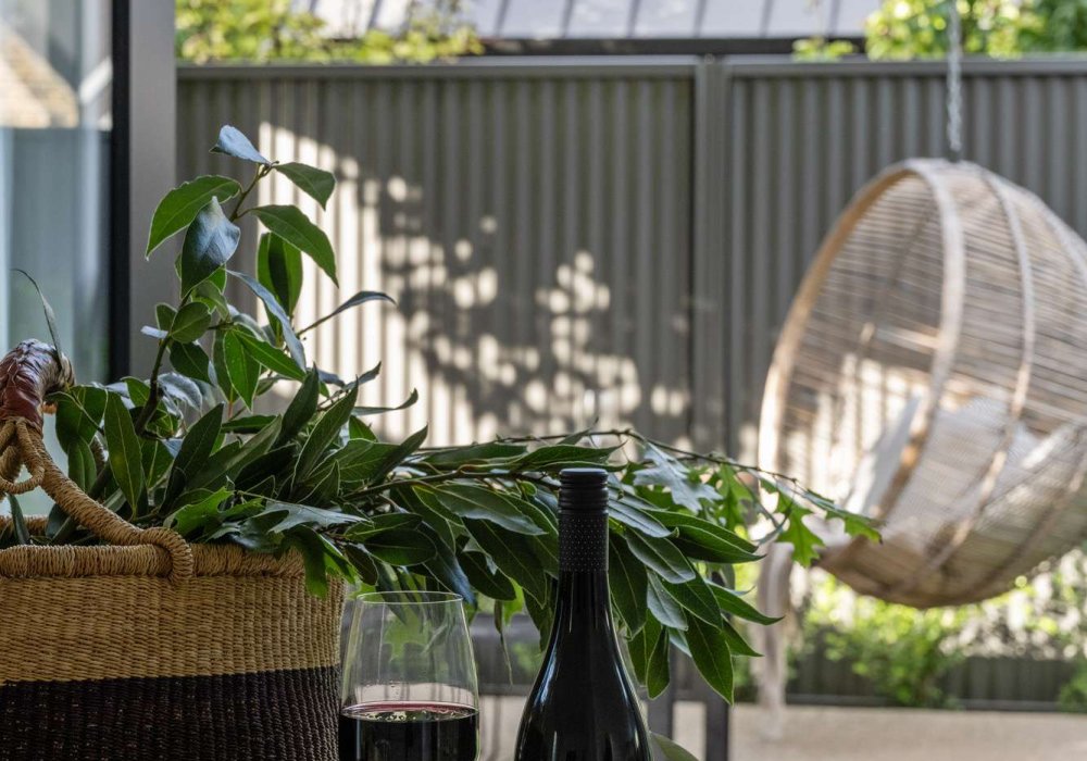 Vale 194 Luxury Accommodation McLaren Vale Farmers Market