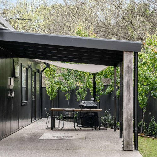 Vale 194 Luxury Accommodation Oudoor no. 4 carport